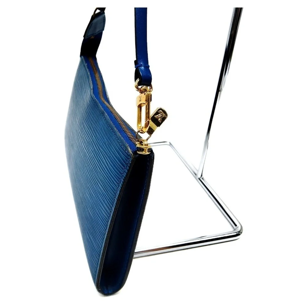Louis Vuitton Pochette Epi Blue
